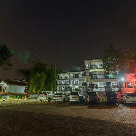 RedDoorz Plus near Sukajadi 2 Bandung Zewnętrze zdjęcie
