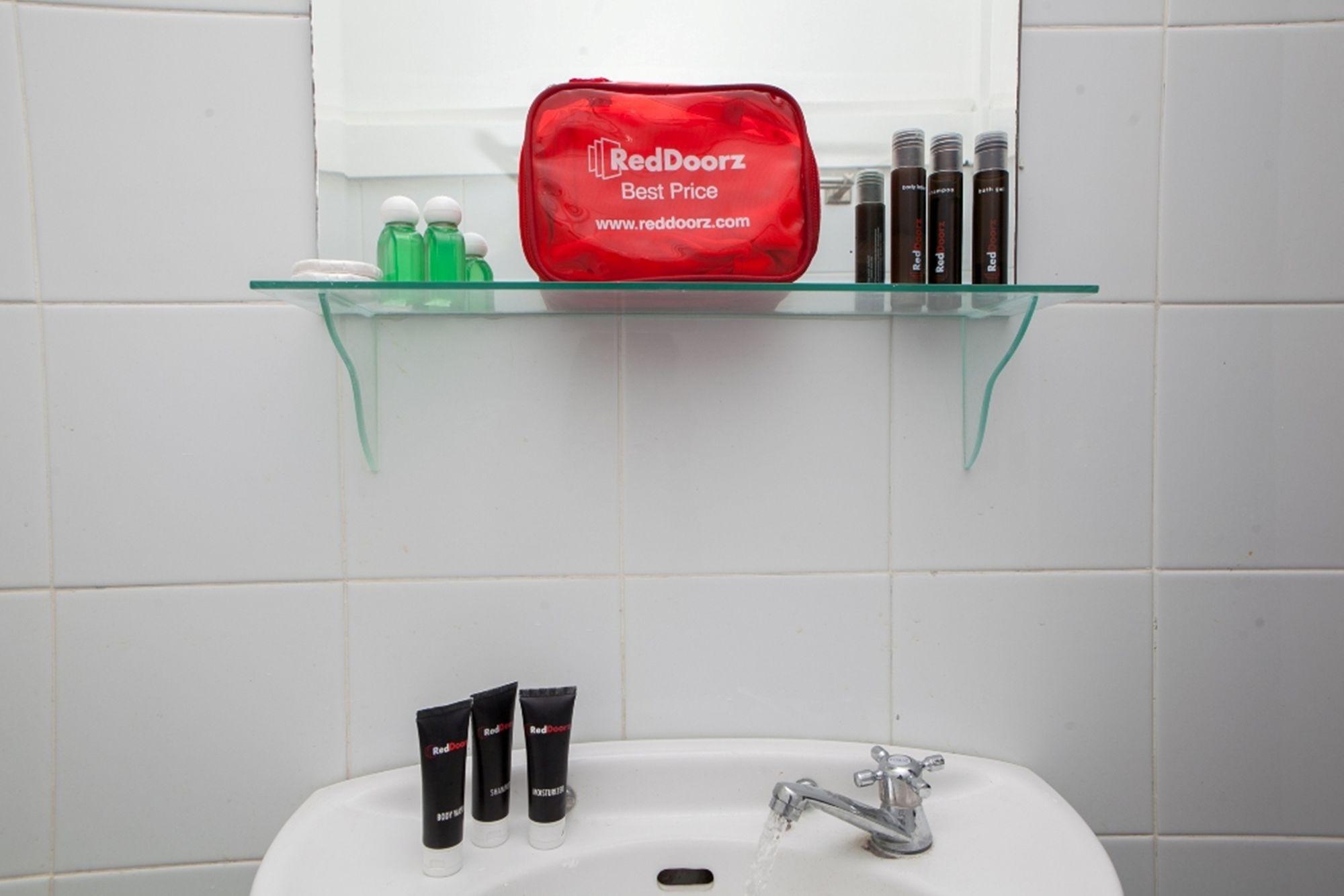 RedDoorz Plus near Sukajadi 2 Bandung Zewnętrze zdjęcie