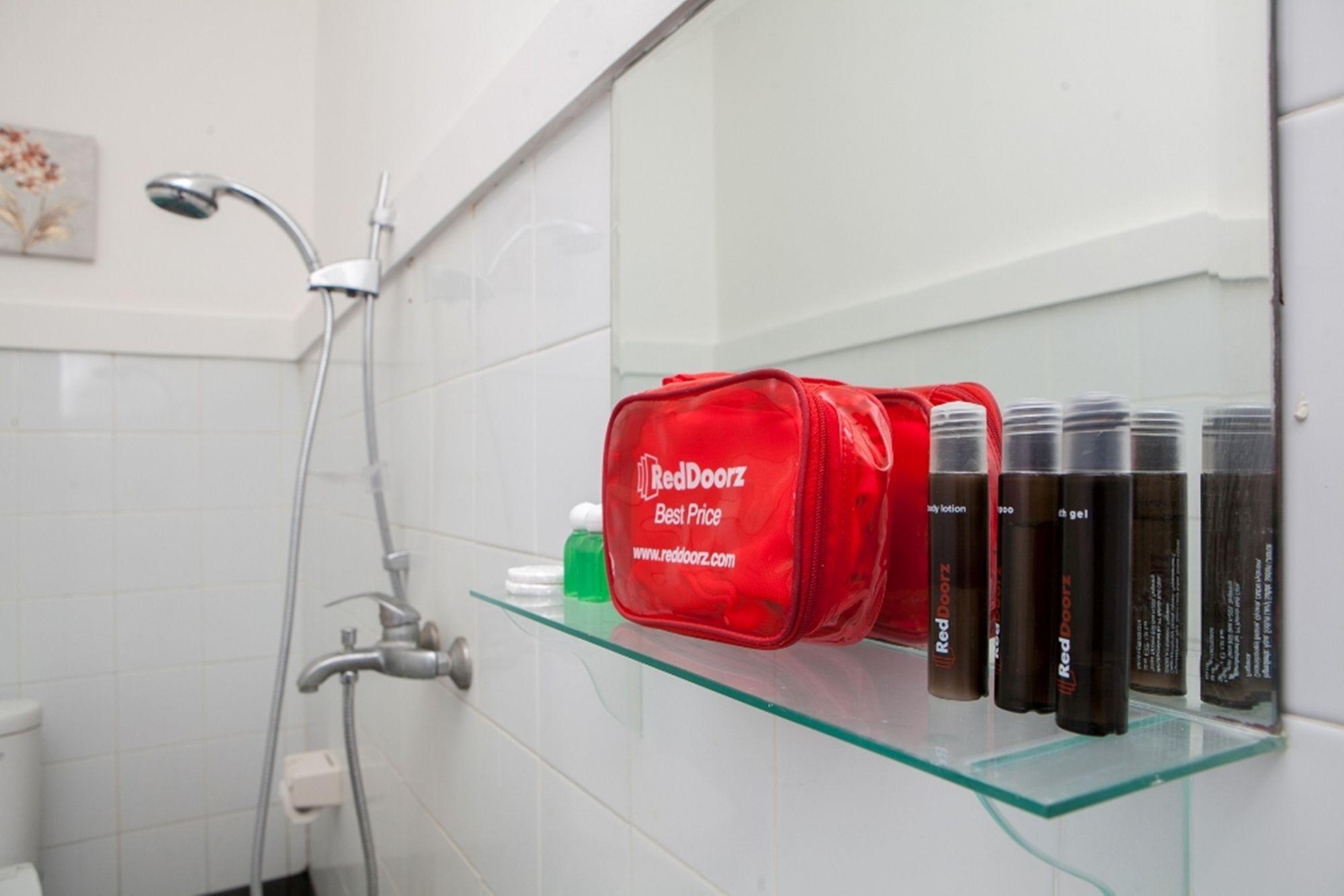 RedDoorz Plus near Sukajadi 2 Bandung Zewnętrze zdjęcie