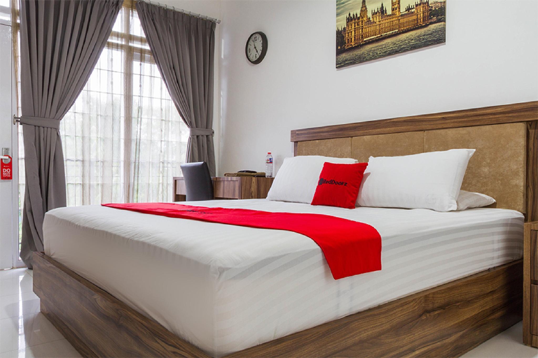 RedDoorz Plus near Sukajadi 2 Bandung Zewnętrze zdjęcie
