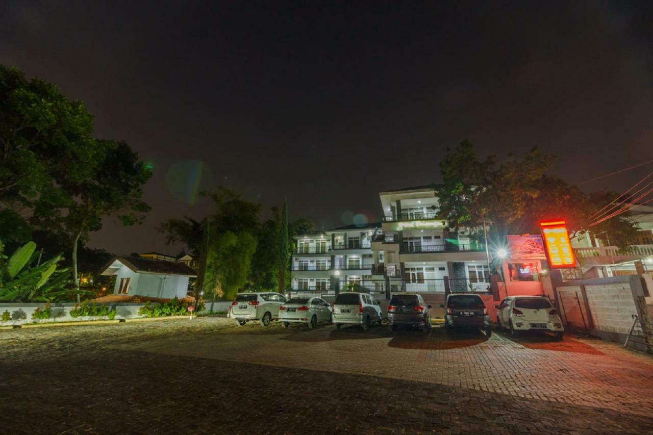 RedDoorz Plus near Sukajadi 2 Bandung Zewnętrze zdjęcie
