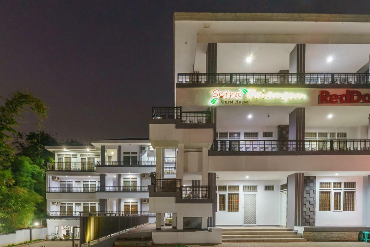 RedDoorz Plus near Sukajadi 2 Bandung Zewnętrze zdjęcie